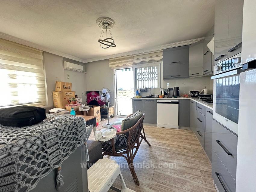 2+1 Airy Flat For Sale In Central Location In Ürkmez