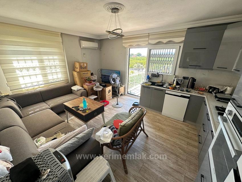 2+1 Airy Flat For Sale In Central Location In Ürkmez