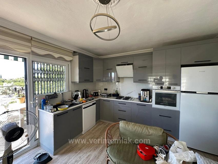 2+1 Airy Flat For Sale In Central Location In Ürkmez