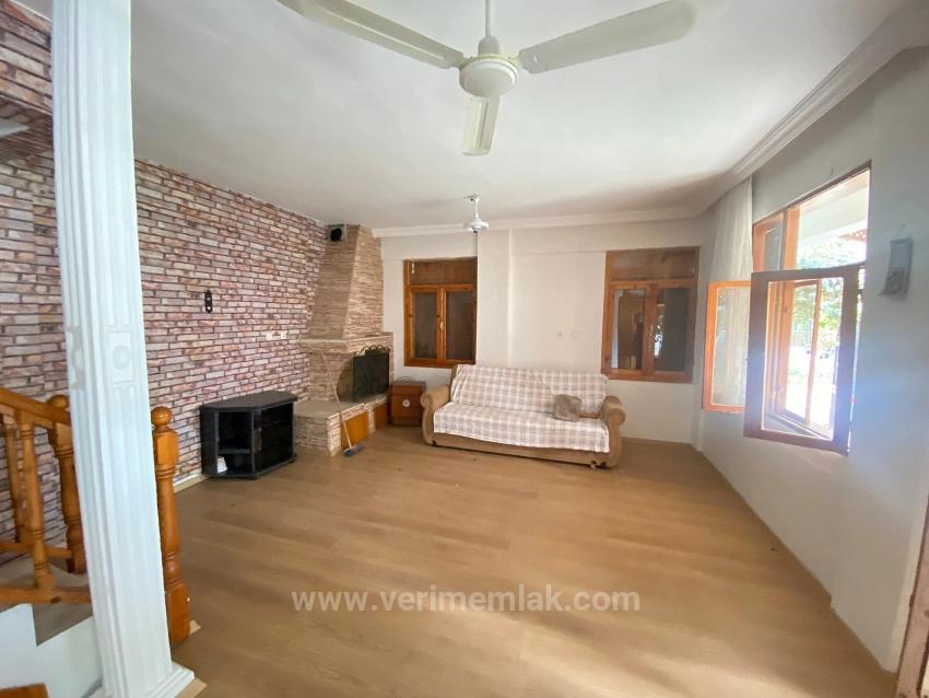 3+1 Summer House For Rent With A Detached Garden By The Sea In Ürkmez