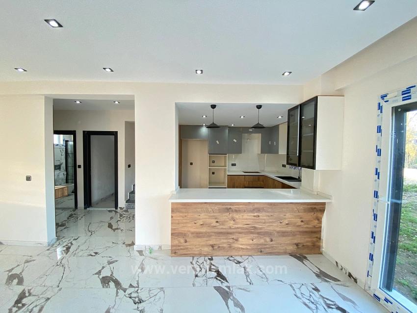 3+1 Villa For Sale In Seferihisar Kavakdere, 4 Km From The Sea, With Occupancy Permit