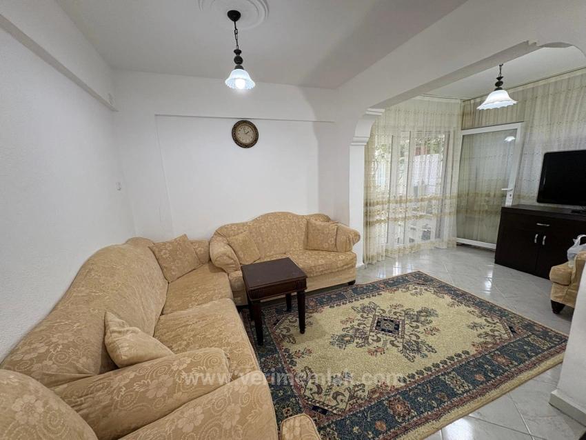 3+1 Garden Floor Apartment For Sale On The Sea Side In Ürkmez