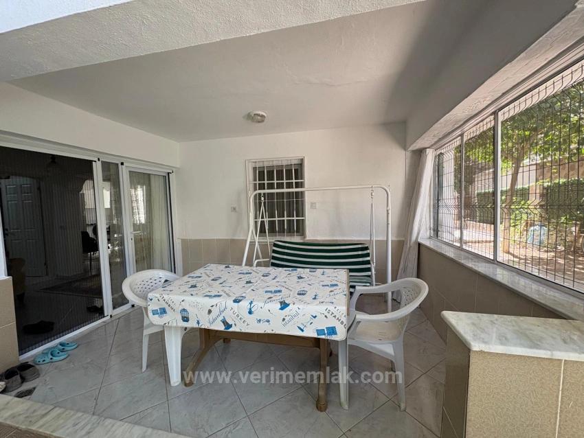 3+1 Garden Floor Apartment For Sale On The Sea Side In Ürkmez