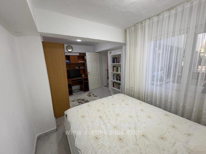 3+1 Garden Floor Apartment For Sale On The Sea Side In Ürkmez