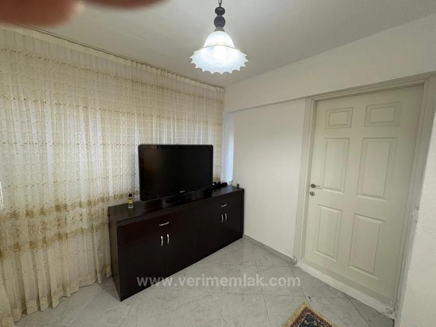 3+1 Garden Floor Apartment For Sale On The Sea Side In Ürkmez