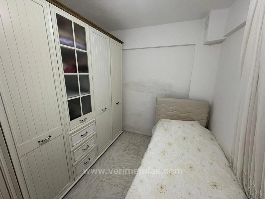 3+1 Garden Floor Apartment For Sale On The Sea Side In Ürkmez