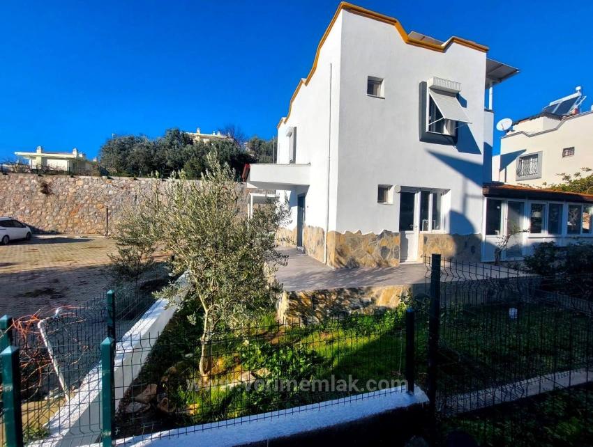 3+1 Summer House For Sale With Garden In Atatürk Neighborhood, Izmir Seferihisar, 130 M2