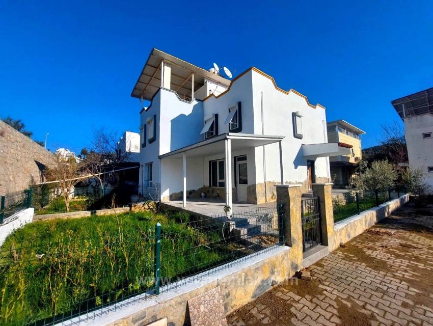 3+1 Summer House For Sale With Garden In Atatürk Neighborhood, Izmir Seferihisar, 130 M2
