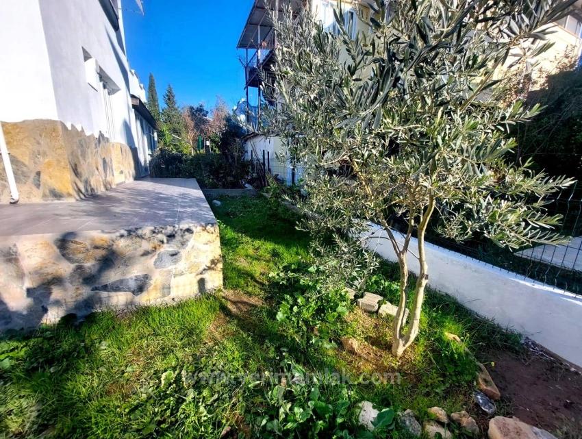 3+1 Summer House For Sale With Garden In Atatürk Neighborhood, Izmir Seferihisar, 130 M2