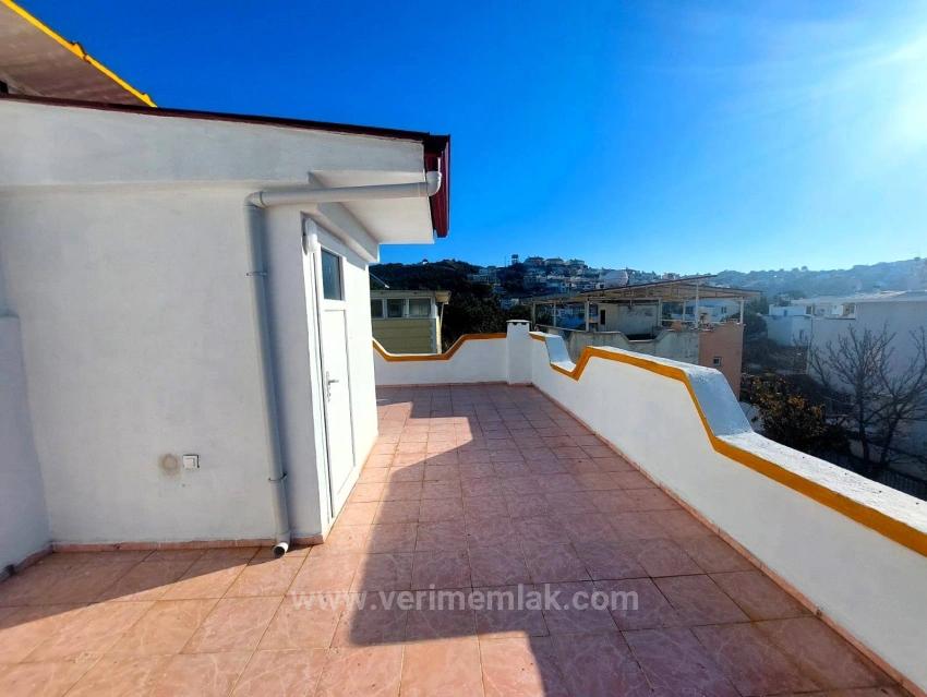 3+1 Summer House For Sale With Garden In Atatürk Neighborhood, Izmir Seferihisar, 130 M2
