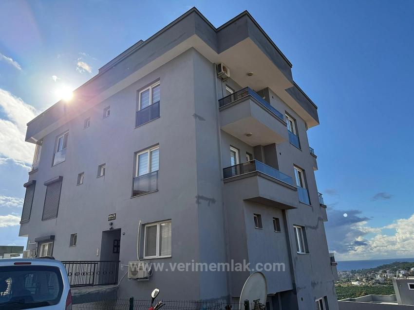 2+1 Apartment With Master Bathroom For Sale In Gumuldur