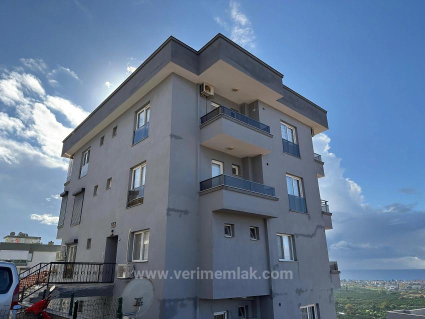 2+1 Apartment With Master Bathroom For Sale In Gumuldur