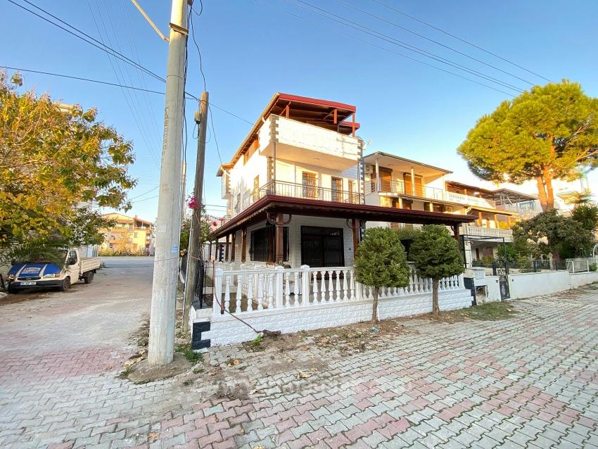 Ultra-Luxury, First-Class Quality 4+1 Villa For Sale In Seferihisar Ürkmez, 100M From The Sea.