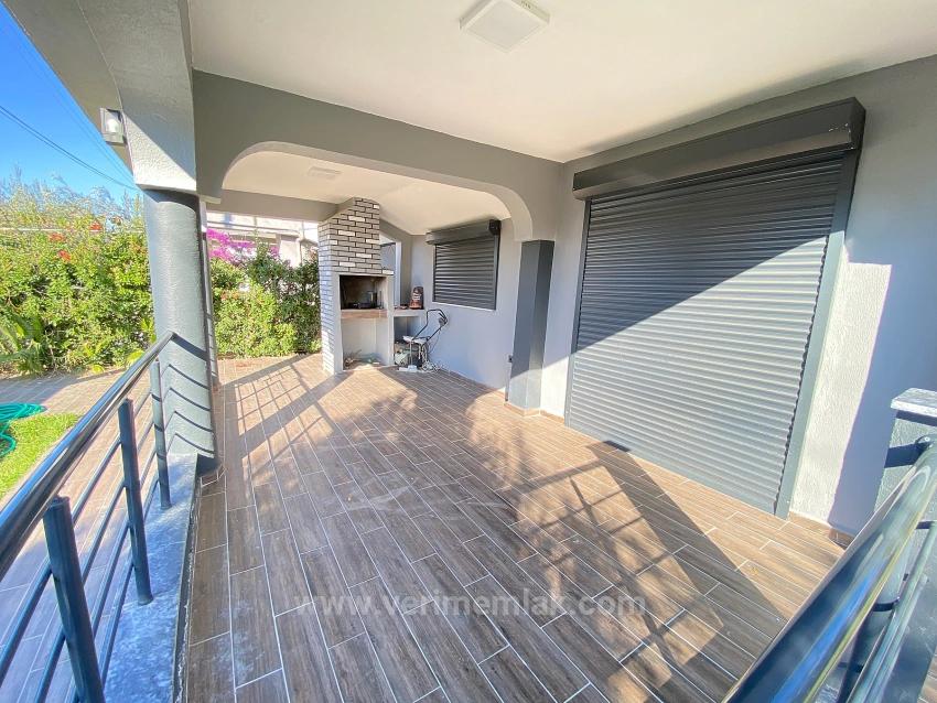 A Single Detached Villa On A 307M2 Plot, 50M From The Sea In Doğanbey.