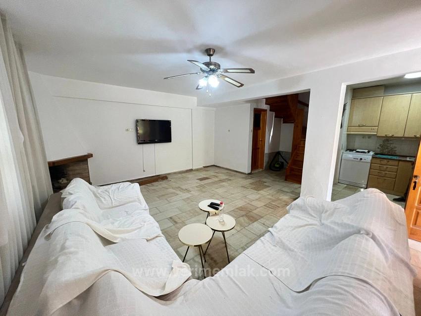 3+1 Villa For Sale In A Gated Community On The Seaside In Ürkmz