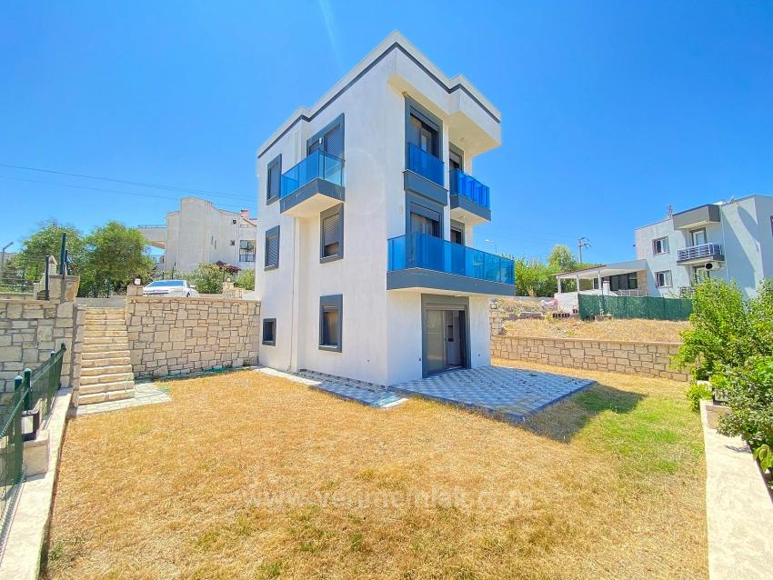 Fully Detached 3+2 Villa Neighboring The Sea, Designed With Modern Architecture In Seferihisar Akarca