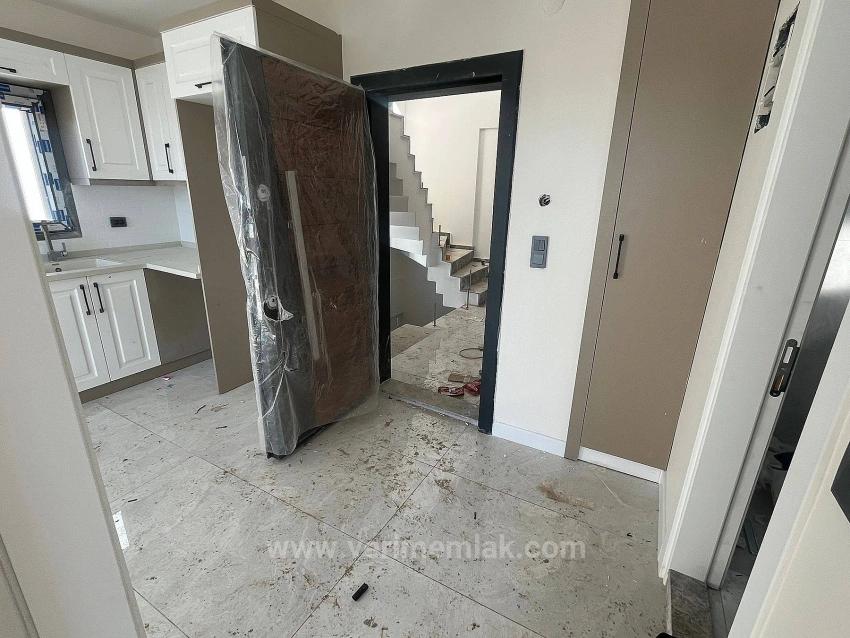 1+1 Apartment With Elevator, 400 Meters From The Sea In Gümüldür