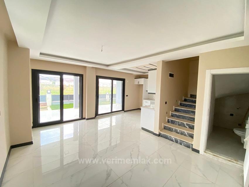 Modern Designed Corner 3+1 Villa Close To The Sea In Seferihisar Cumhuriyet!