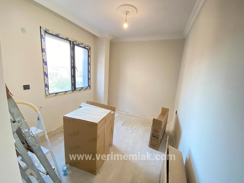 Seferihisar Ürkmez central location luxurious for sale zero 2+1 apartment