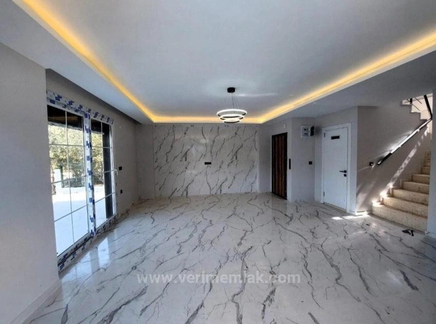 A Single Detached 3+1 Villa For Sale On A 300M² Plot In Doğanbey, Seferihisar.