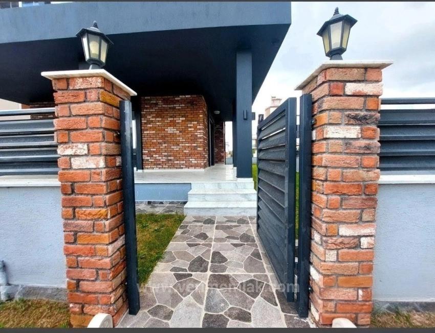 A Single Detached 3+1 Villa For Sale On A 300M² Plot In Doğanbey, Seferihisar.