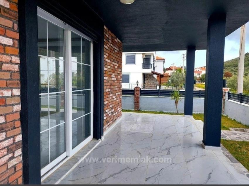 A Single Detached 3+1 Villa For Sale On A 300M² Plot In Doğanbey, Seferihisar.