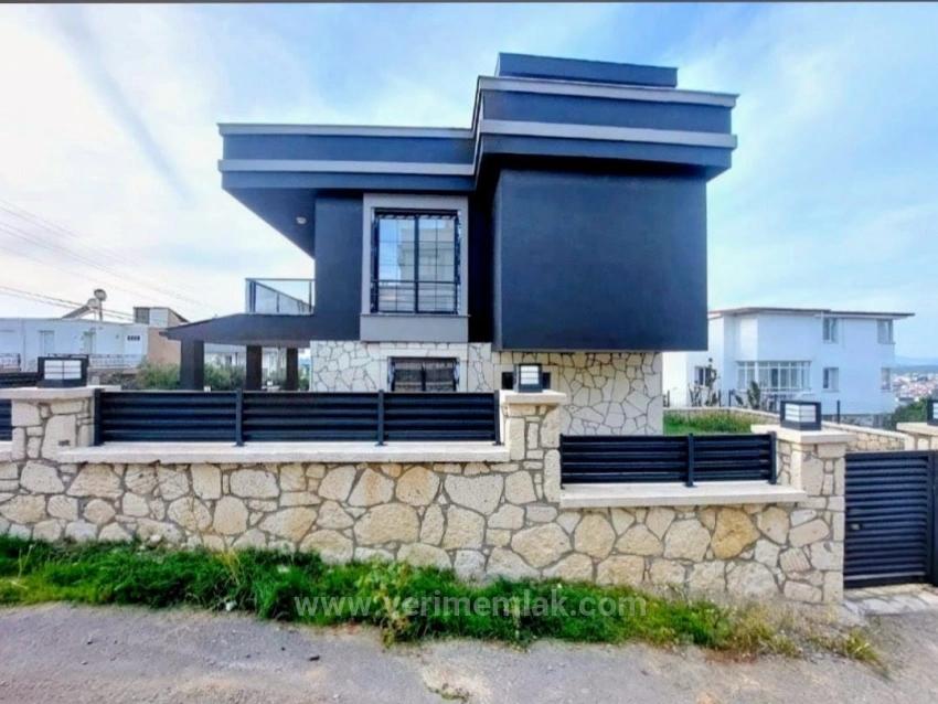Detached 3+1 Villa For Sale In Akarca, Seferihisar, Izmir