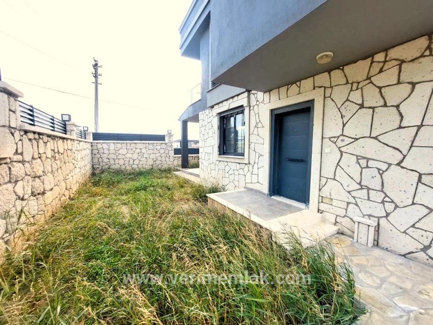 3+1 Bedroom Villa For sale in Tepecik Nbh. Seferihisar - 200 m²