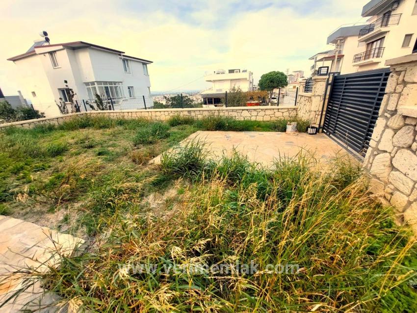 3+1 Bedroom Villa For sale in Tepecik Nbh. Seferihisar - 200 m²