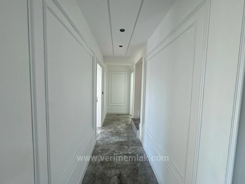 5+1 Duplex Apartment For Sale In Sığacık, Seferihisar, Suitable For Summer And Winter Residence