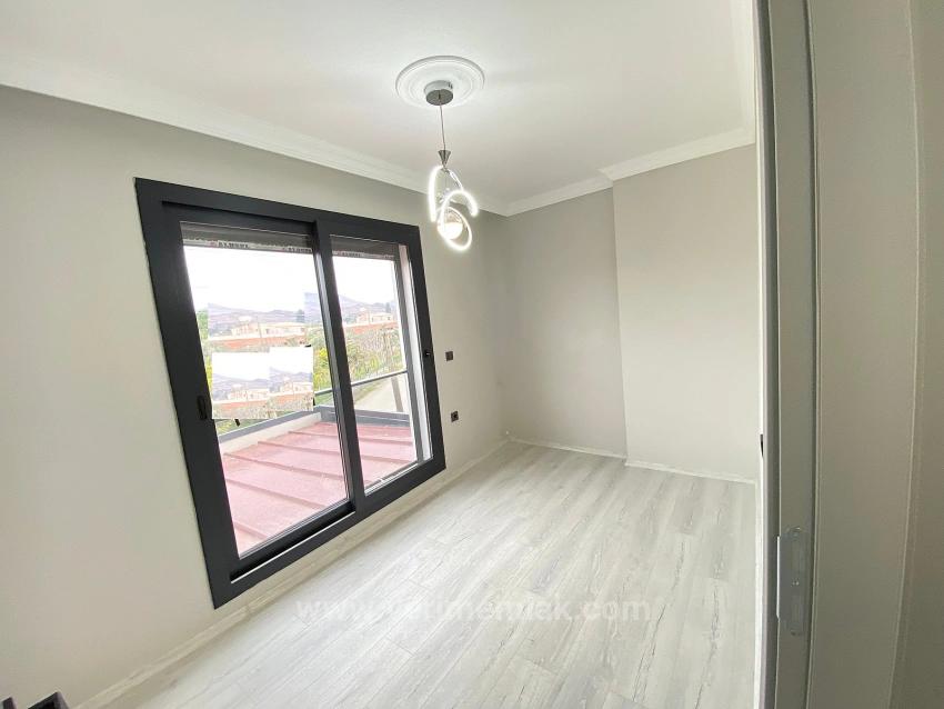 Luxury 3+1 Corner Villa In Seferihisar Cumhuriyet, Walking Distance To The Sea