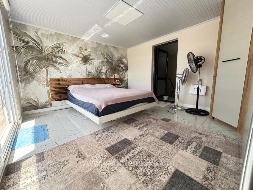 3+1 Villa With Condominium For Sale In Doğanbey Center