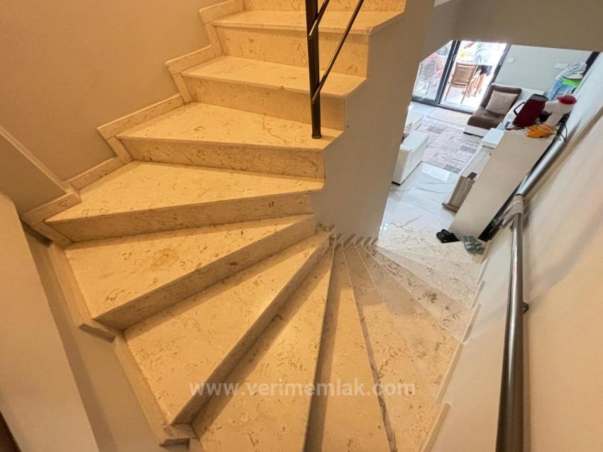 3+1 Villa With Condominium For Sale In Doğanbey Center