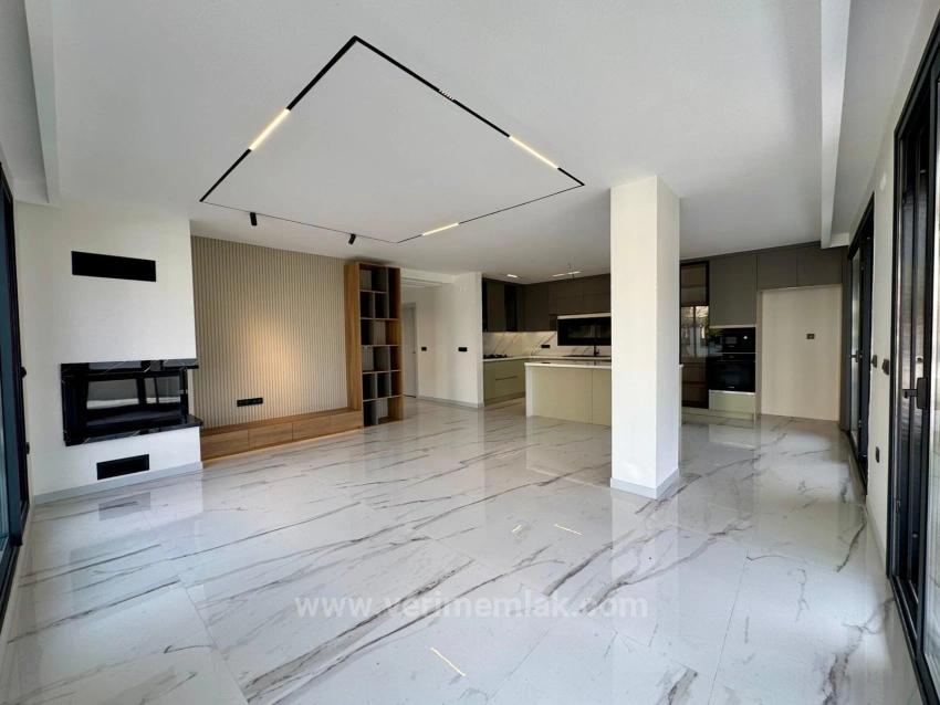 Luxury, Fully Detached 4+1 Villa With Pool, Brand New, In Sığacık, Seferihisar.