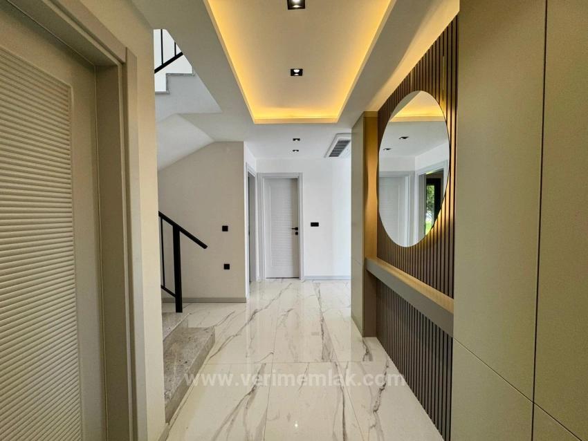 Luxury, Fully Detached 4+1 Villa With Pool, Brand New, In Sığacık, Seferihisar.