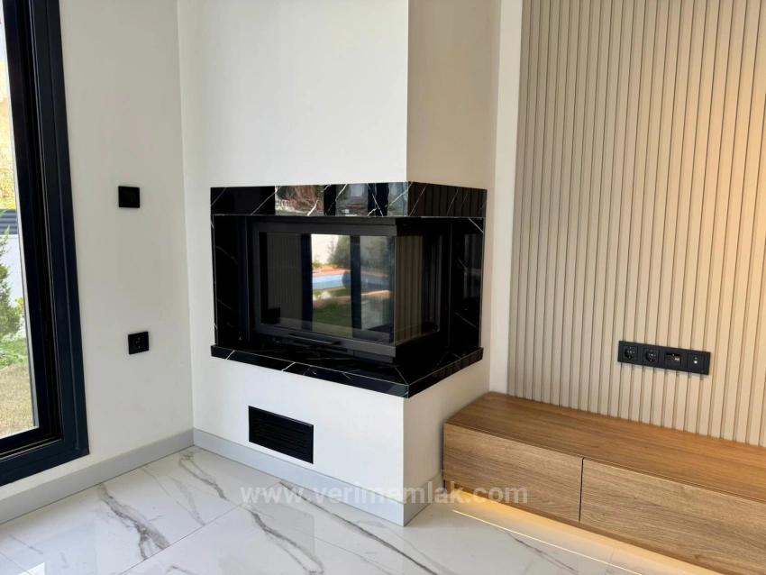 Luxury, Fully Detached 4+1 Villa With Pool, Brand New, In Sığacık, Seferihisar.