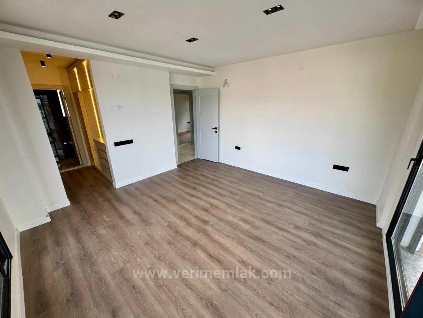 Luxury, Fully Detached 4+1 Villa With Pool, Brand New, In Sığacık, Seferihisar.