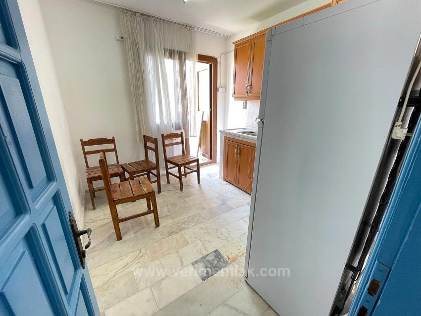 2 Floor 2+1 Flat By The Sea For Sale In Seferihisar Bengiler