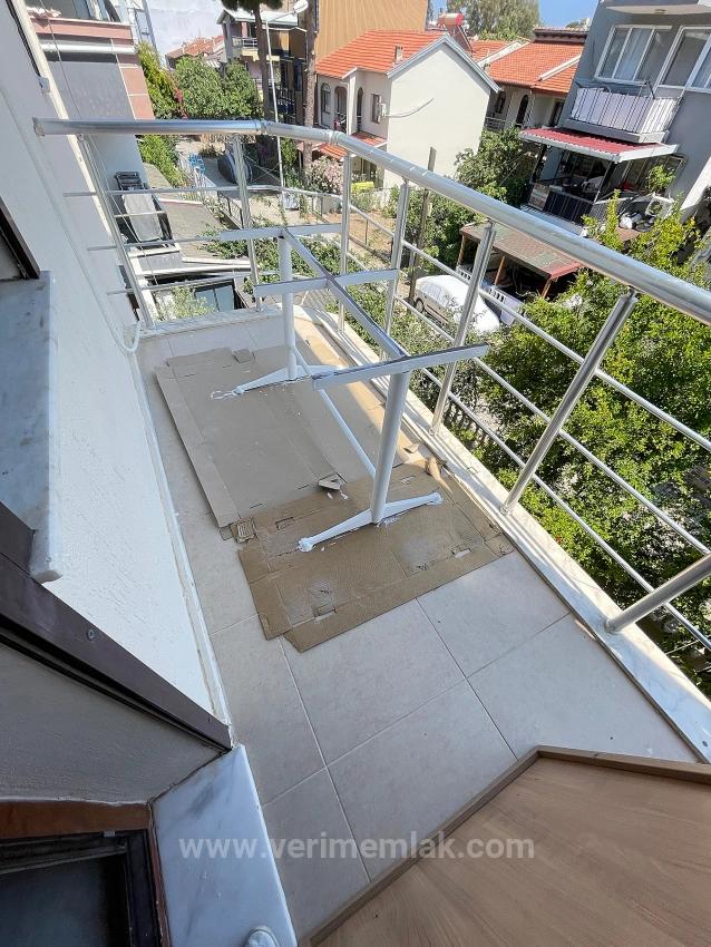 2 Floor 2+1 Flat By The Sea For Sale In Seferihisar Bengiler