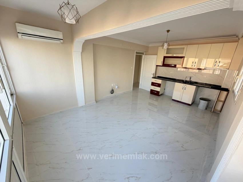 2+1 Apartment For Sale In Seferihisar Bengiler, 150M From The Sea, Above A Market.