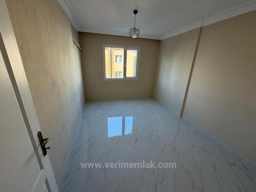 2+1 Apartment For Sale In Seferihisar Bengiler, 150M From The Sea, Above A Market.