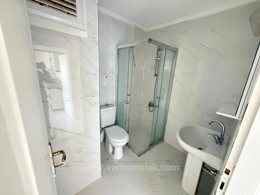 2+1 Apartment For Sale In Seferihisar Bengiler, 150M From The Sea, Above A Market.