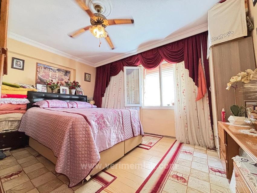 Spacious 2+1 Flat For Sale In Ürkmez, 200M From The Beach