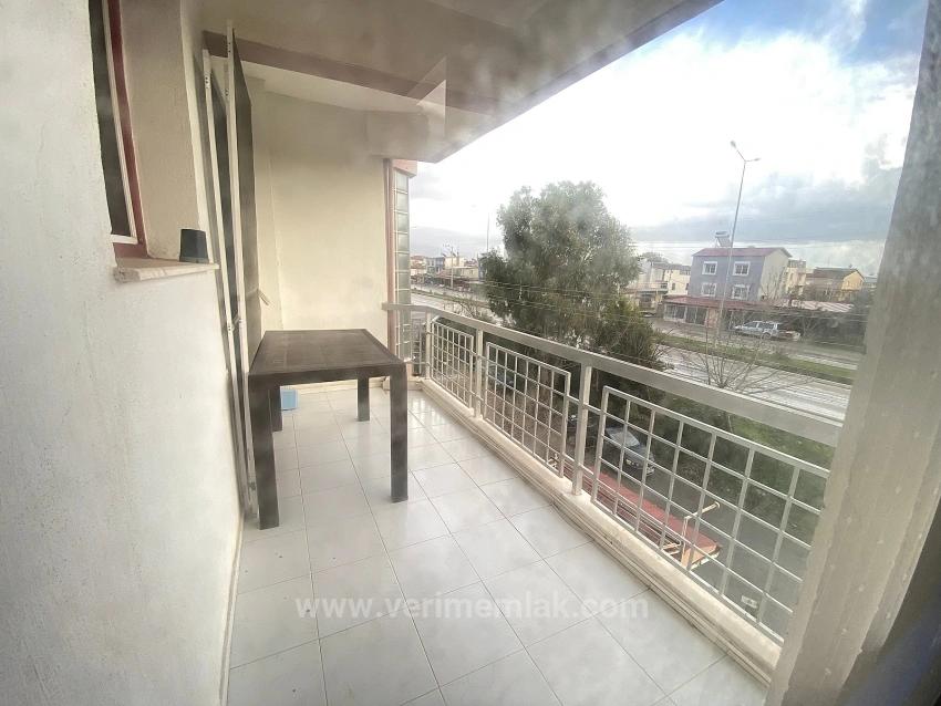 Opportunity Apartment In Bengiler, Seferihisar, 100M From The Sea - 2+1 With Separate Kitchen!