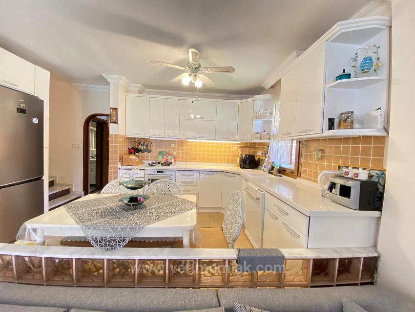 Detached, Comfortable 3+1 Villa With Pool And Security For Sale In Seferihisar Erdem Tur Site.