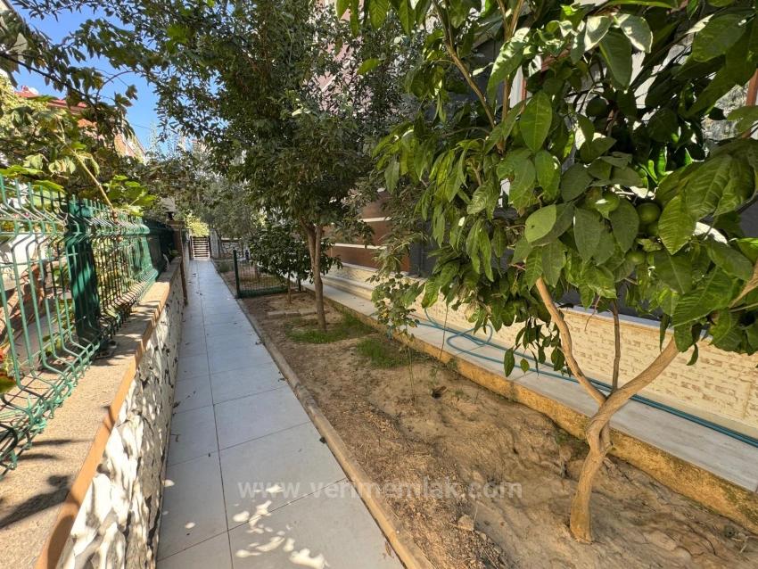 Luxury 2+1 Villa With Spacious Garden, 500M From The Sea In Seferihisar Cumhuriyet