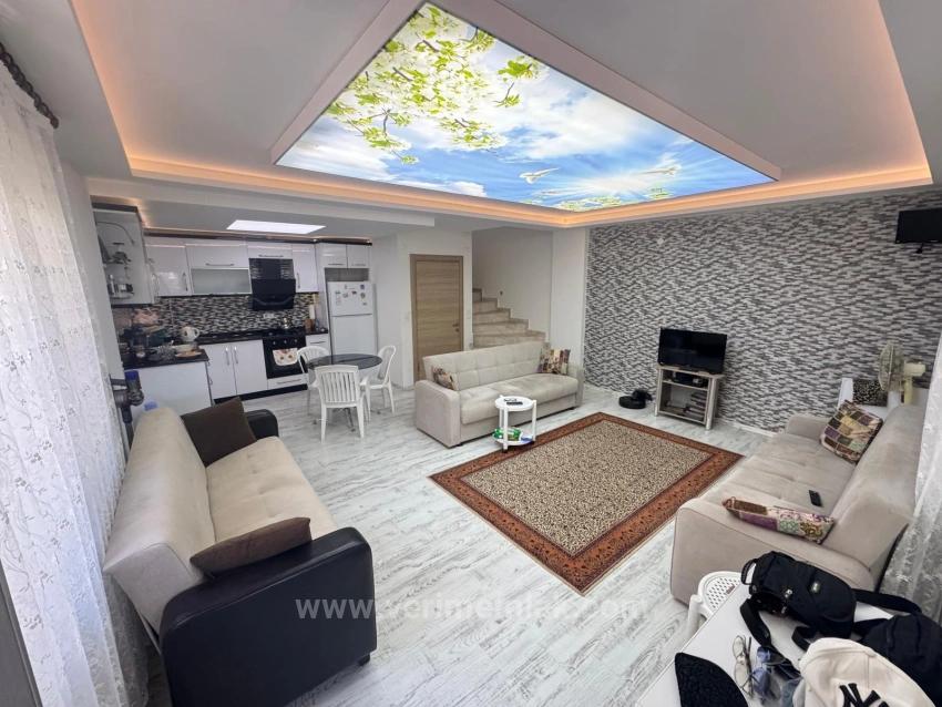 Luxury 2+1 Villa With Spacious Garden, 500M From The Sea In Seferihisar Cumhuriyet