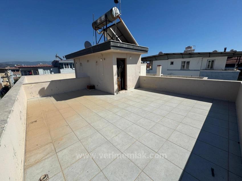 Luxury 2+1 Villa With Spacious Garden, 500M From The Sea In Seferihisar Cumhuriyet