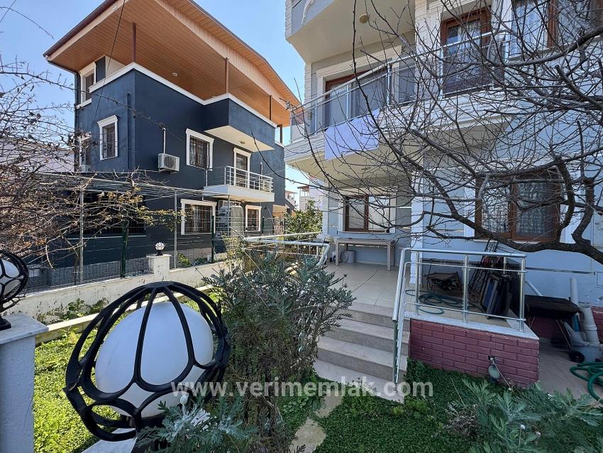 2+1 Bedroom Villa For sale in Cumhuriyet Nbh. Seferihisar Doğanbey - 150 m²