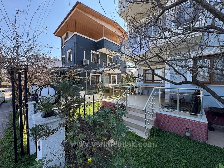 *Seferihisar Cumhuriyet - 2+1 Detached Summer House With Garden For Sale - 750M From The Sea